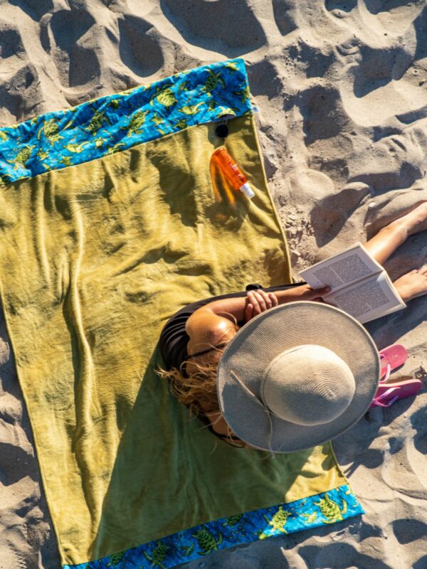 Serviette de plage XL avec 2 poches – Tortues de mer
