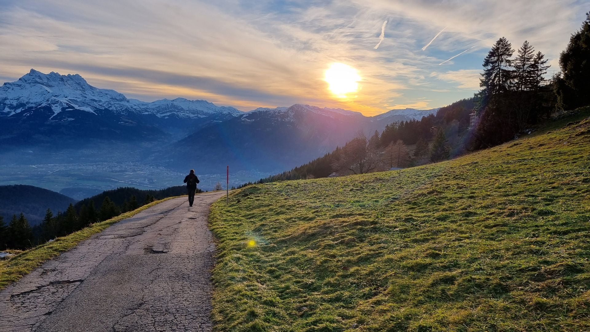 Lueurs du soir en rentrant de balade Leysin en Suisse